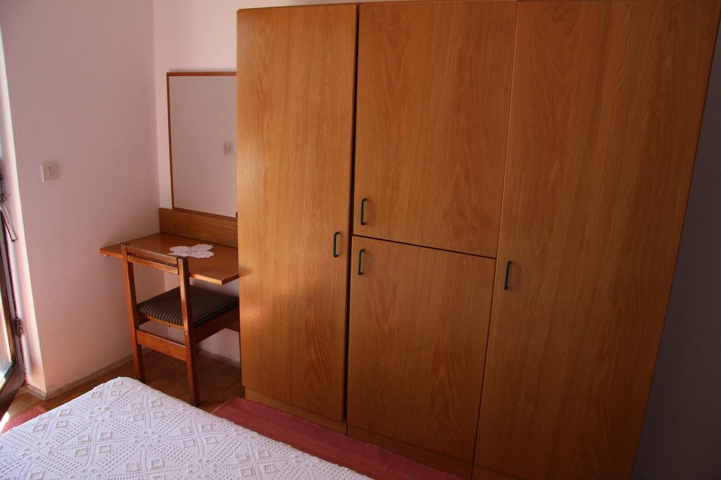 Novalja Guesthouse Economy Rooms Exterior foto