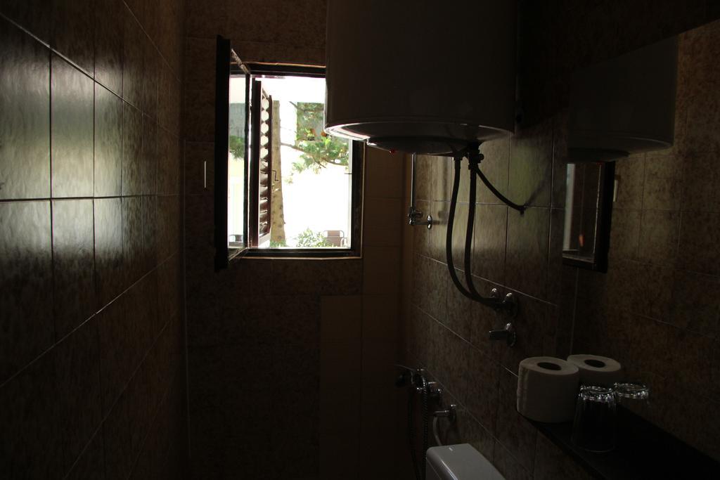 Novalja Guesthouse Economy Rooms Exterior foto